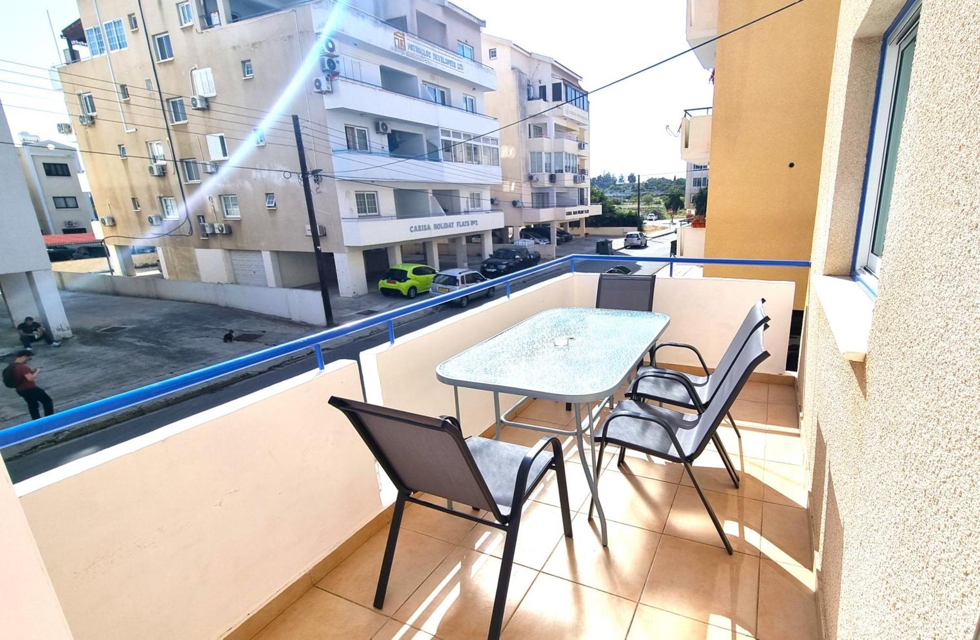 2br Coastal Comfort With Internet Access Apartment