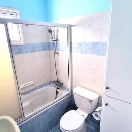 2Br Apt Coastal Comfort With Internet Access Larnaca Exterior photo