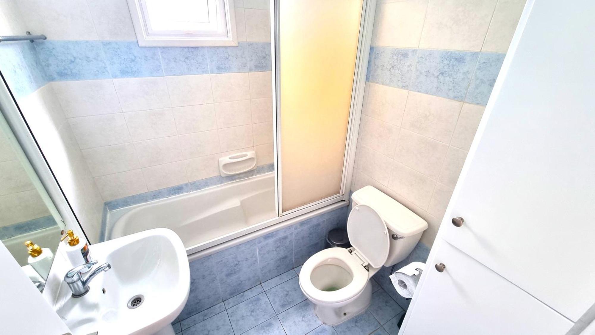 Apartament 2br Coastal Comfort With Internet Access